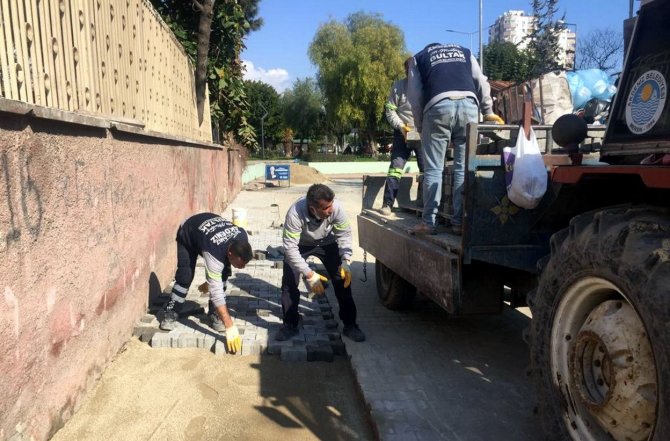 Akdeniz’de Sokaklar Ve Parklar Yenileniyor