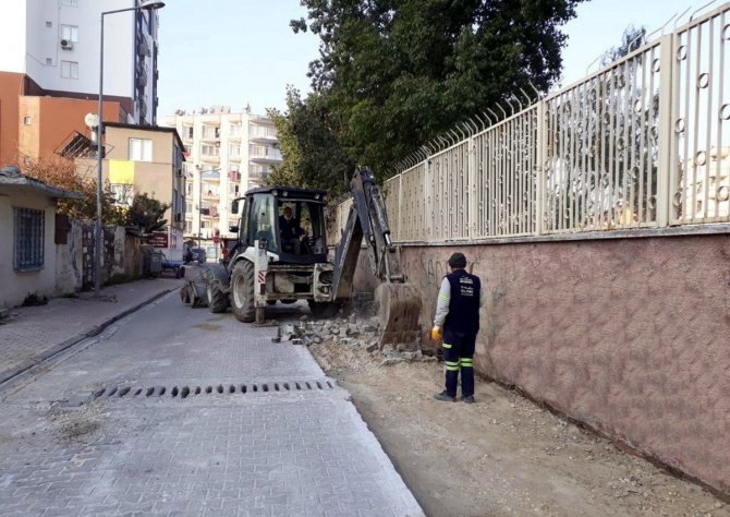 Akdeniz’de Sokaklar Ve Parklar Yenileniyor