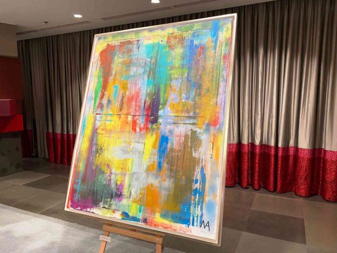 9 Yaşındaki Ressam Mikail Akar’ın Eserleri İ̇stanbul’da Sergilendi