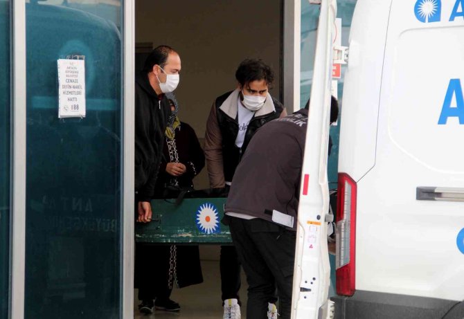Pompalı Tüfekle Öldürülen Şahsın Cenazesi Morgdan Alındı