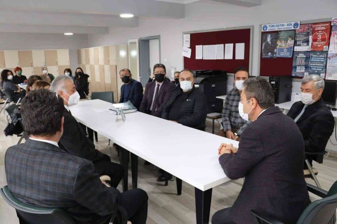 Asla, Eba’ya Dikkat Çekti