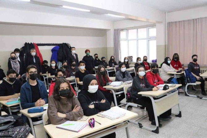 Asla, Eba’ya Dikkat Çekti