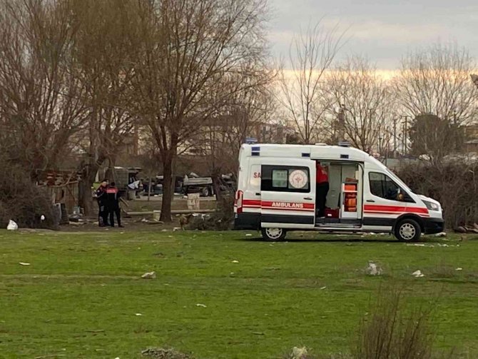 İ̇ki Grup Arasında Çıkan Kavgada 3 Kişi Yaralandı
