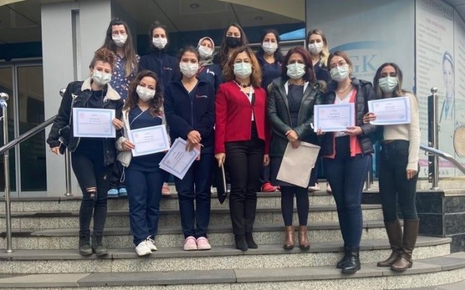 Kuşadası’nda Anne Sütü Ve Danışmanlık Uygulama Eğitimi Düzenlendi