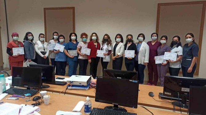 Kuşadası’nda Anne Sütü Ve Danışmanlık Uygulama Eğitimi Düzenlendi