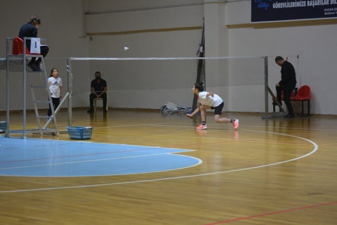 Ayvalık’ta Küçükler Badmington Heyecanı