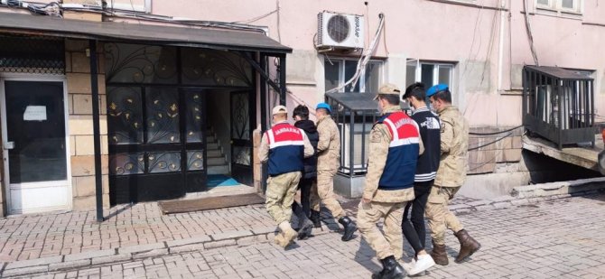 Bitlis 2 Şahsın Midesinden 1 Kilo 96 Gram Eroin Çıktı