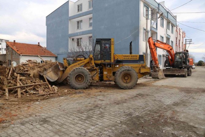 Metruk Binaların Yıkımı Başladı