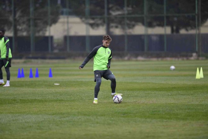 Bursaspor’da Acolatse Sevinci Yaşanıyor