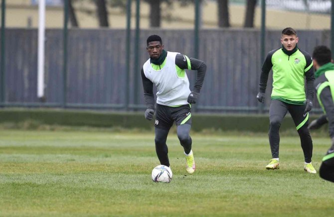 Bursaspor’da Acolatse Sevinci Yaşanıyor
