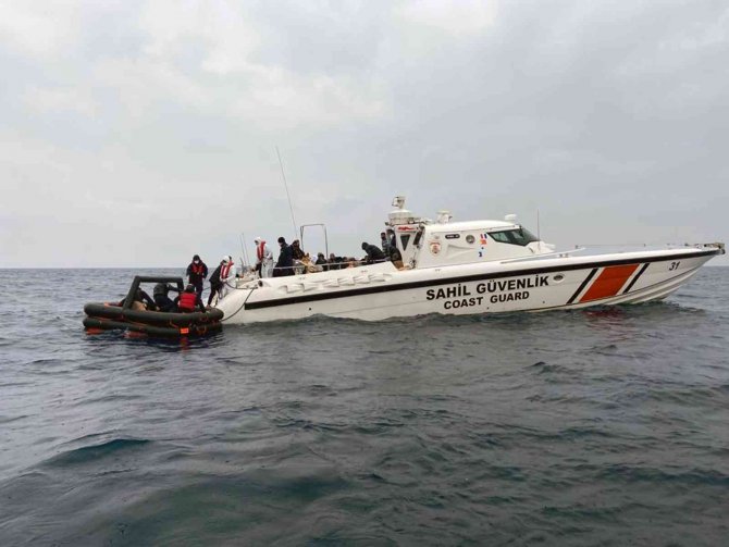 Datça’da Yunanistan Tarafından Geri İtilen 38 Düzensiz Göçmen Kurtarıldı