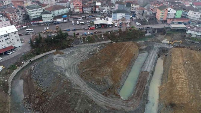 Yetkililer Ormanlı’daki Dere Islah Çalışmalarını Yerinde İnceledi