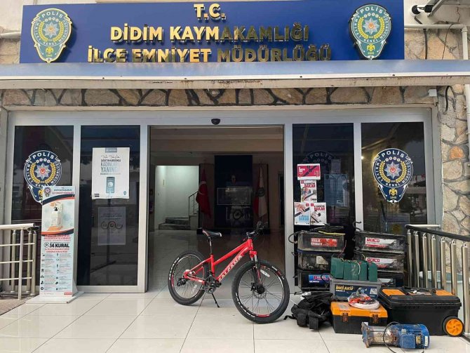 Kiralık Araçla Hırsızlık Yapan İki Şüpheli Tutuklandı