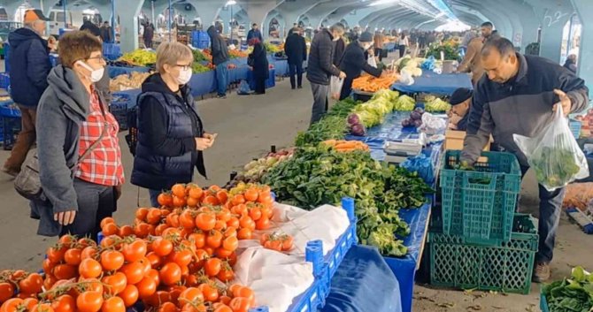 Pazarda 15 Tl, Markette 25 Tl