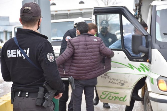Polis Ve Jandarmadan “Düzensiz Göç İle Mücadeleye Yönelik Huzur” Uygulaması