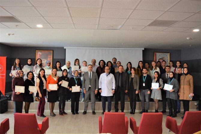 Yenidoğan Canlandırma Eğitimine Katılanlara Sertifikaları Verildi