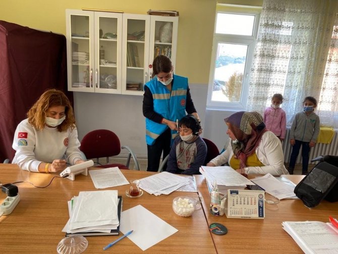 Çayırlı’da İlkokul Öğrencileri İşitme Testinden Geçirildi
