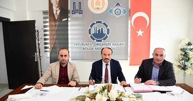 Üniversite-sanayi İş Birliğine Katkı Sunacak Protokol İçin İmzalar Atıldı