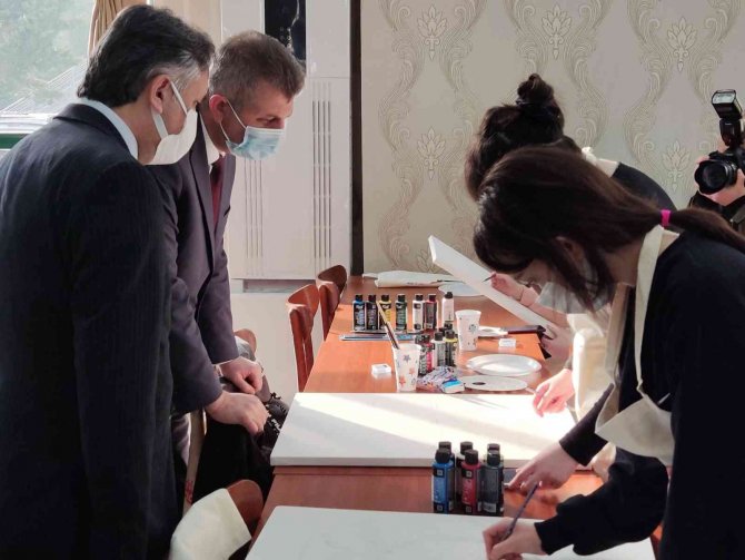 Gölcük’te Canlı Resim Performansı Etkinliği Düzenlendi