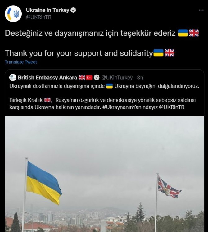 İ̇ngiltere Büyükelçiliği Büyükelçilik Yerleşkesine Ukrayna Bayrağı Astı