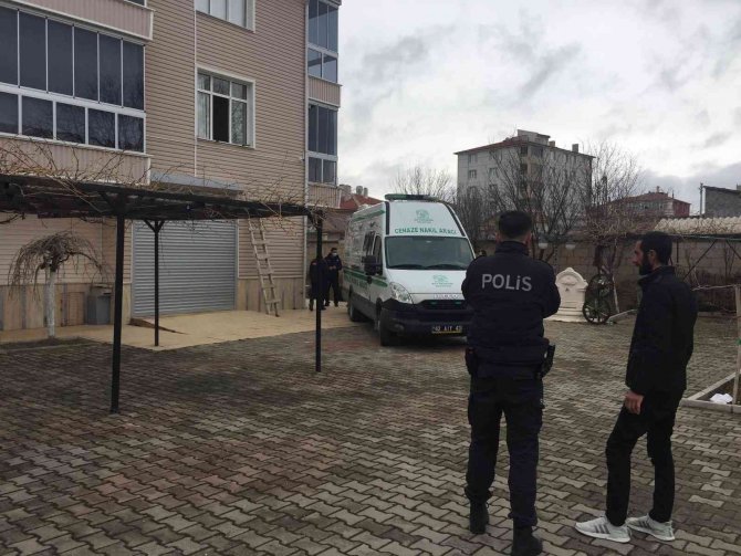 İ̇sveç’ten Konya’ya İzne Gelen Gurbetçi Evinde Ölü Olarak Bulundu