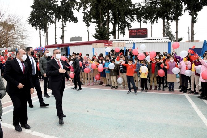 Vali Su, Silifke Atayurt Ortaokulu Zeliha Sarı Kitap Evinin Açılışını Gerçekleştirdi