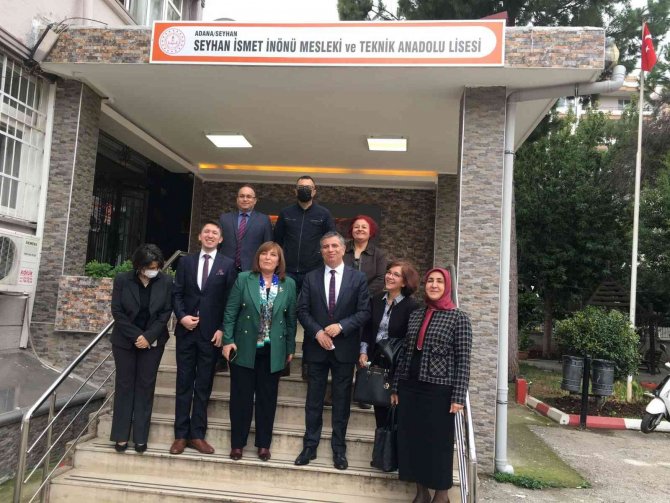 Öğretmenlik Yaptığı Okula 38 Yıl Sonra Genel Müdür Olarak Geldi