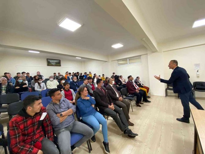 Öğretim Görevlisi Kudret Armağan’dan Motivasyon Eğitimi