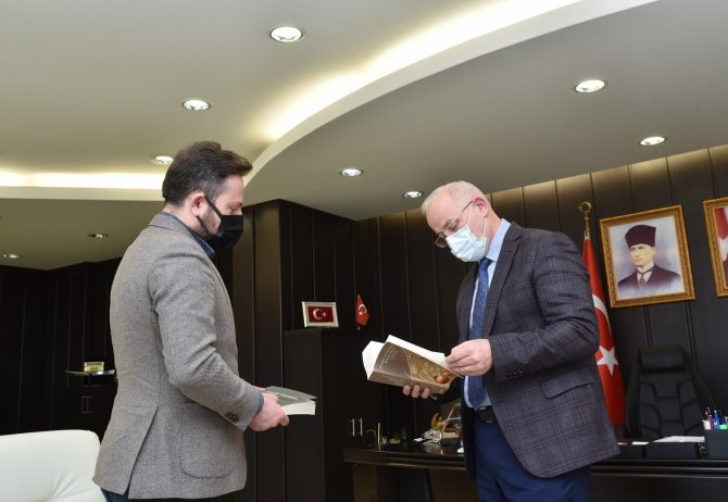 Rektör Ünal: “Akademik Yayınlar, Üniversitemizin Daha Rekabetçi Bir Pozisyona Ulaşmasında Kilometre Taşlarından Biri Olacak”