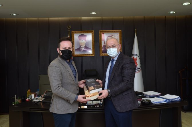 Rektör Ünal: “Akademik Yayınlar, Üniversitemizin Daha Rekabetçi Bir Pozisyona Ulaşmasında Kilometre Taşlarından Biri Olacak”