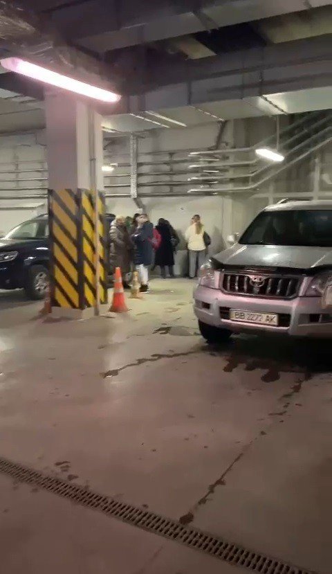 Sığınağa Alınan Bodrumlu Turizmciler Tahliye Bekliyor