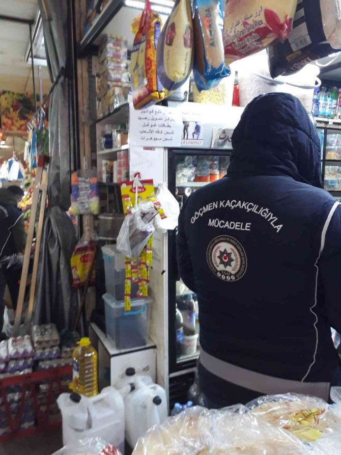 Ülkeye Kaçak Yollarla Girdiği Tespit Edilen 34 Kişi Yakalandı