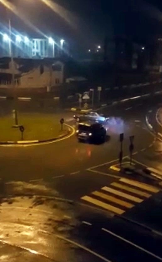 Geceleri Kavşakta Drift Mahalleliyi Bıktırdı