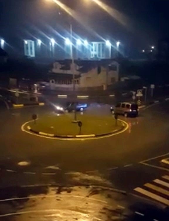 Geceleri Kavşakta Drift Mahalleliyi Bıktırdı