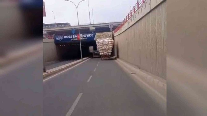 Saman Yüklü Kamyon Tehlike Saçtı