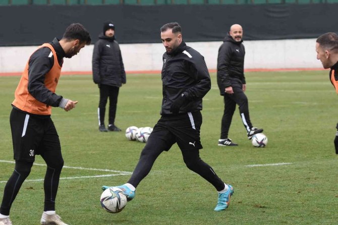 Manisa Fk Maç Saatini Beklemeye Başladı