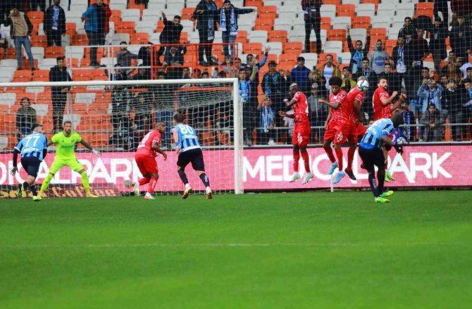 Spor Toto Süper Lig: Adana Demirspor: 0 - Antalyaspor: 0 (İ̇lk Yarı)