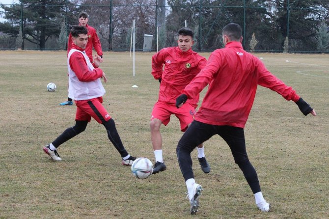 Eskişehirspor, 1922 Konyaspor Maçına Hazırlanıyor