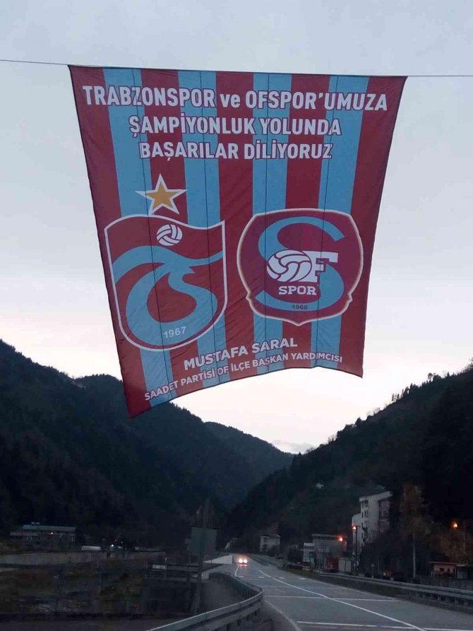 Reklamcılar, Trabzonspor Bayrağı Siparişlerine Yetişemiyor