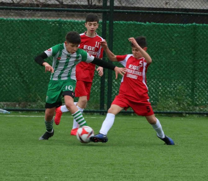 ‘Mahallede Maç Var’ 23 Nisan Futbol Turnuvası Manisa’da Başladı
