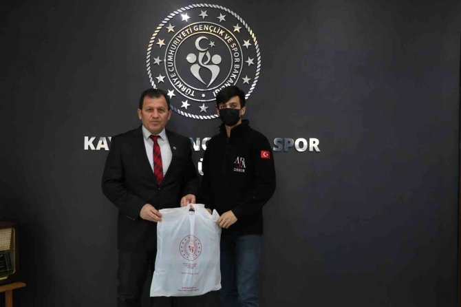 Bilek Güreşinde 3 Önemli Derece