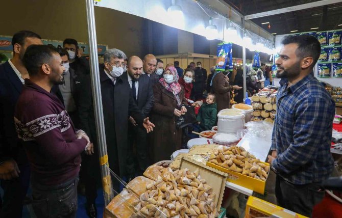 Van Büyükşehir Belediyesinin Standına Yoğun İlgi