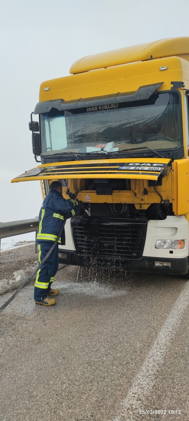 İ̇tfaiye Ekiplerinin Zamanında Müdahalesi Muhtemel Bir Faciayı Önledi