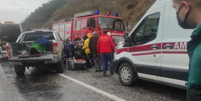 Yalova’da Trafik Kazası: 2 Yaralı