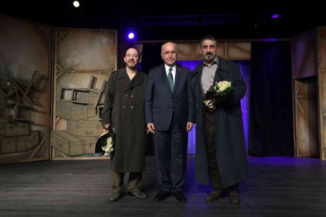 Yenimahalle’de Tiyatro Festivali Devam Ediyor
