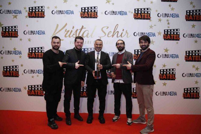 “Yılın Yenilikçi İ̇letişim Projesi” Ödülü Başakşehir’in