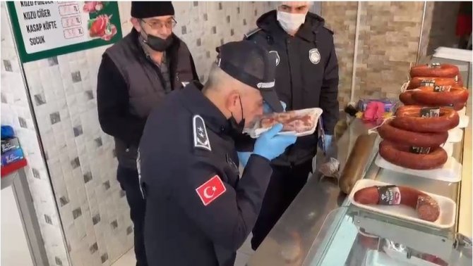 Bilecik’te Kilolarca Kokmuş Et Ve Tavuk Ele Geçirildi