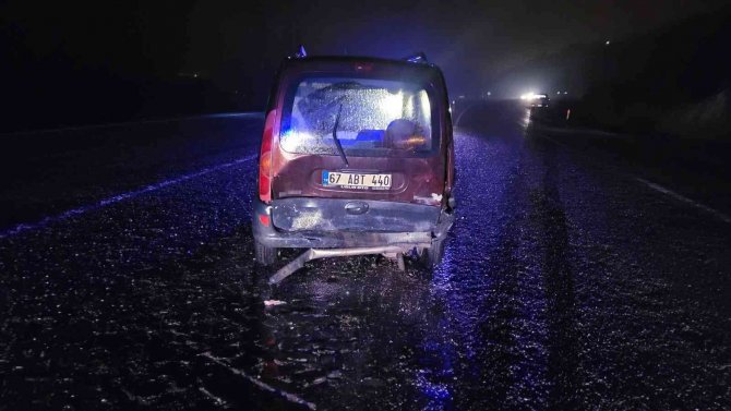 İ̇ki Araç Çarpıştı; Olayın Şokuyla 600 Metre Uzakta Bulundu