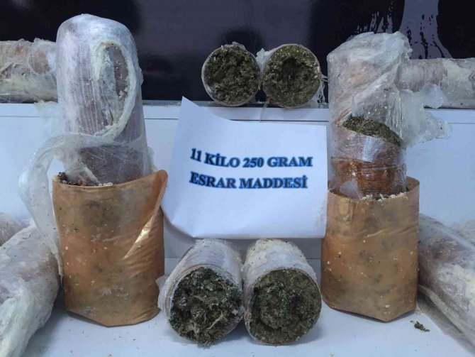 Kavurma Arasında 11 Kilo Esrar Ele Geçirildi