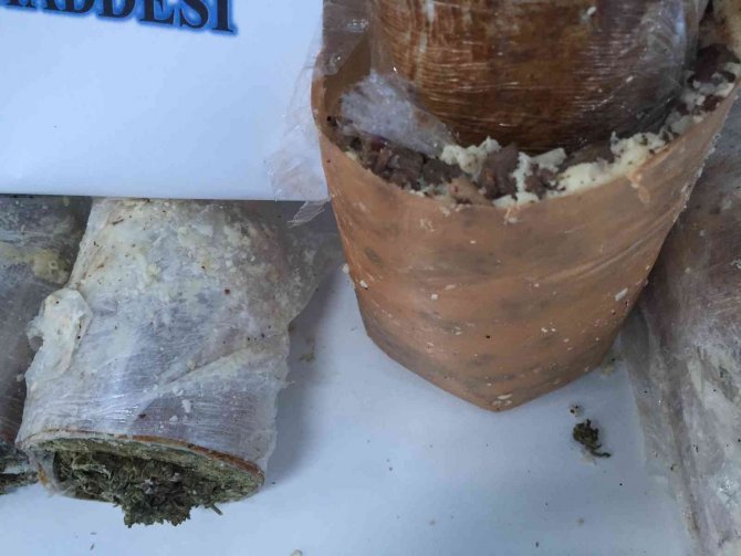 Kavurma Arasında 11 Kilo Esrar Ele Geçirildi